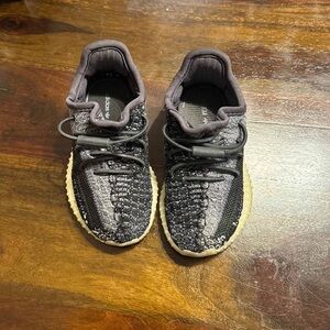 Yeezy Boost 350 Carbon Infant